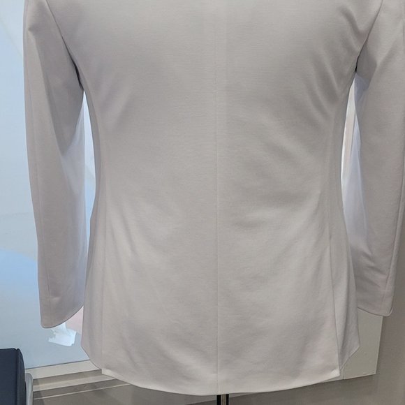 Double Breasted white Shawl - Picture 3 of 3